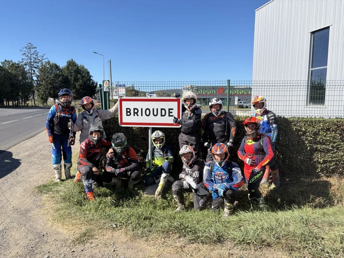 Randonnée enduro encadrée en Auvergne