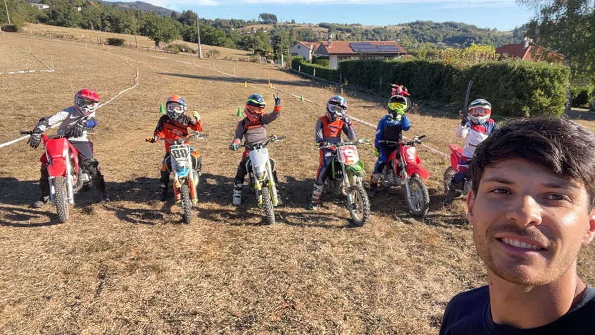 Séance d'initiation à la moto tout-terrain à Ambert